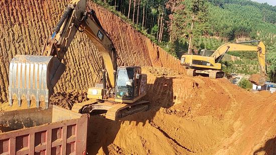 百色田东1200兆瓦抽水蓄能项目施工现场。中国能建葛洲坝广西工程局 供图 百色田东1200兆瓦抽水蓄能项目施工现场。中国能建葛洲坝广西工程局 供图