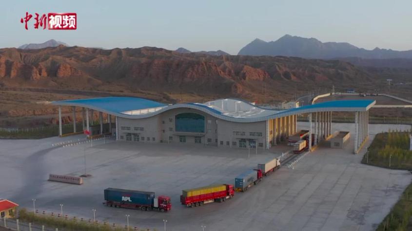 新疆吐爾尕特口岸前十月完成進出口貨物77萬多噸