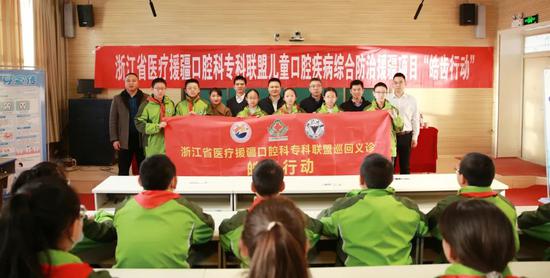 乌什县人民医院开展“心梗救治日”主题义诊活动