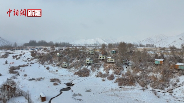 新疆温宿：塔村雪景美如画