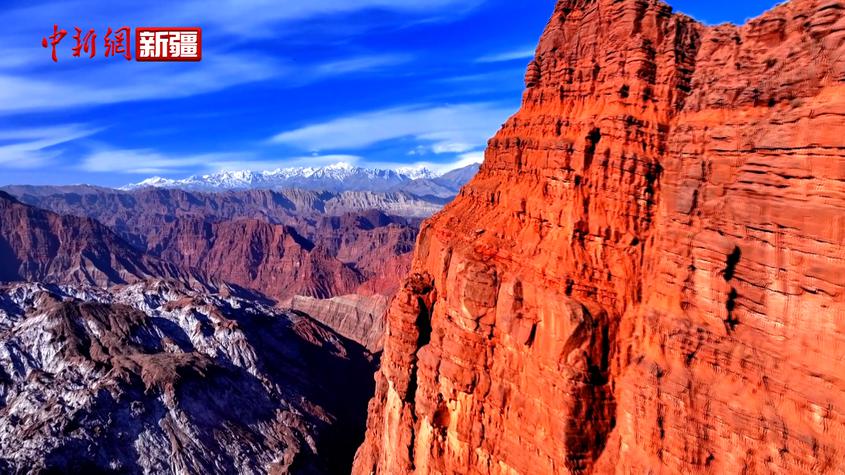 新疆溫宿大峽谷 紅崖赤壁景壯美