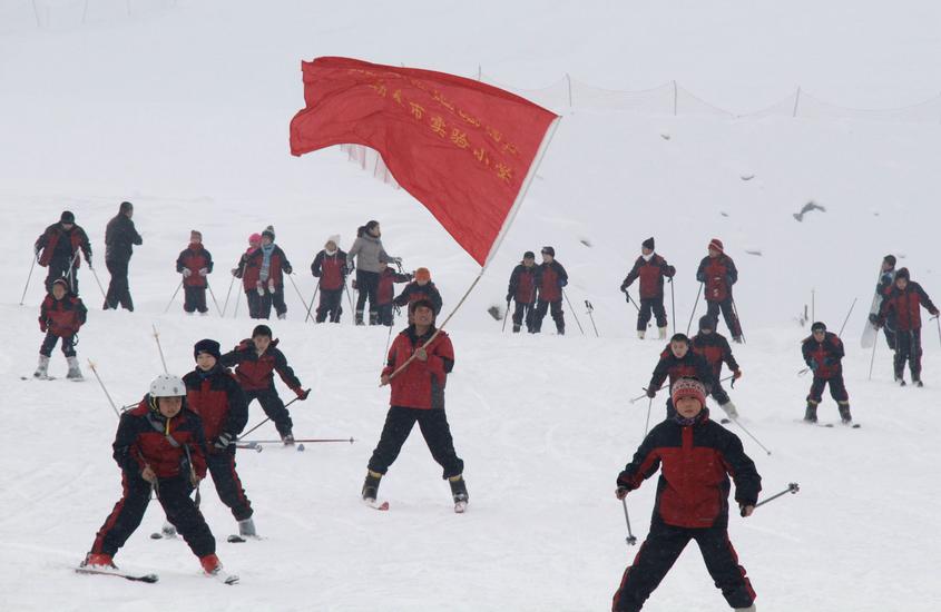 第一届“冰雪丝路 中国雪都”环阿尔泰山冬季运动会1月15日开幕