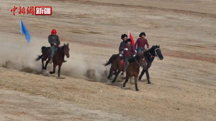 新疆庫車：騎馬叼羊大賽火熱開賽 “角逐”賽場