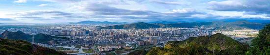塘下全景