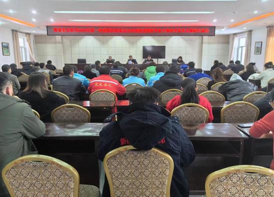 新疆焉耆：牢特种设备安全线 看护人民群众安全年