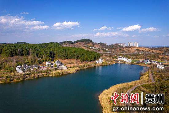 2024年1月18日拍摄的贵州省黔西市莲城街道坪子社区景色（无人机照片）