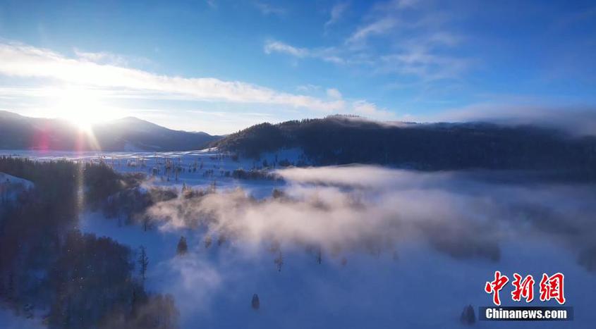云海雪景纷至沓来 新疆布尔津禾木“上映”绝美冬景