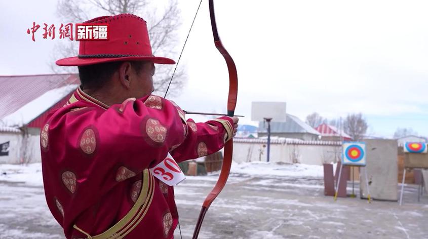 新疆昭苏：传统弓射箭比赛 丰富民众文化活动