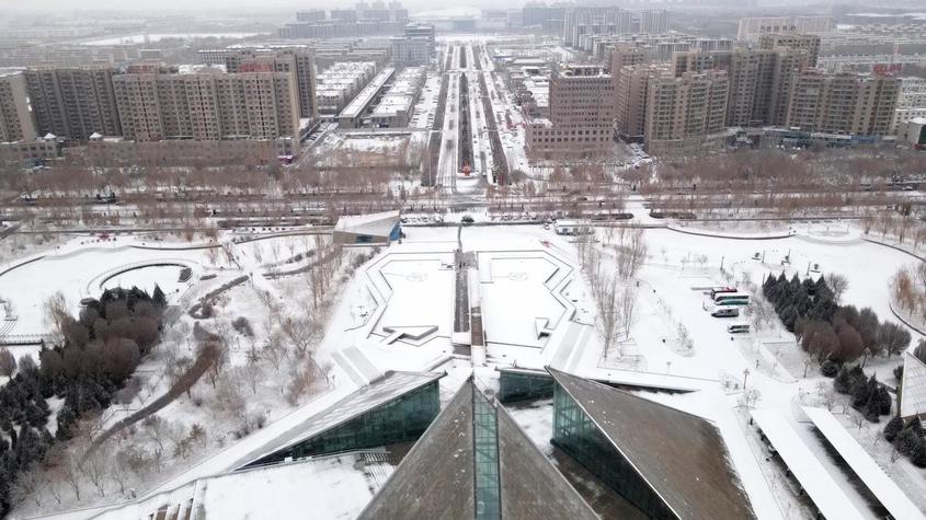 新疆阿拉尔市迎来2024年首场大范围降雪