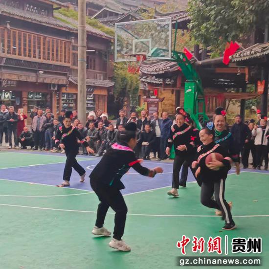 图为往年西江苗寨举行的姑妈篮球。雷山融媒体中心供图