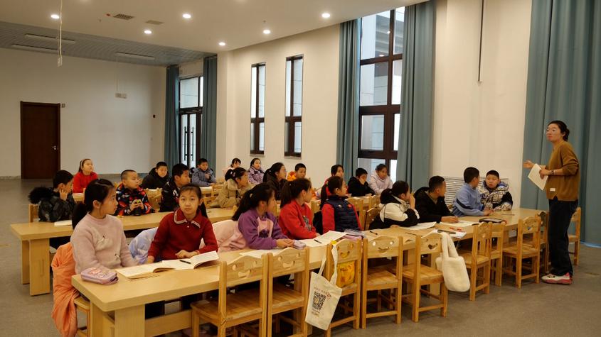 新疆沙雅縣：公益培訓讓學生樂享假期時光