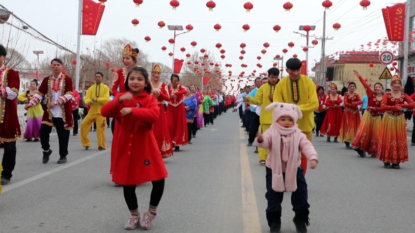 新疆阿克苏地区多彩活动年味浓  欢天喜地庆新春