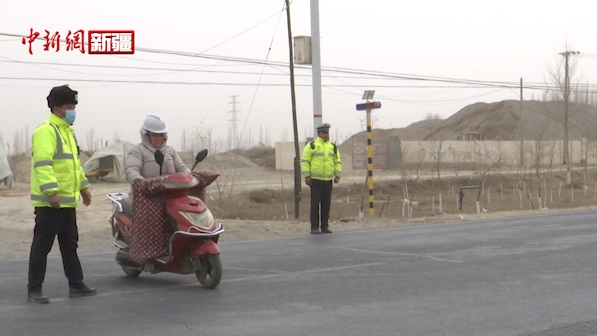新疆沙雅：交通管理大队坚守严寒斗风沙 全力以赴保平安