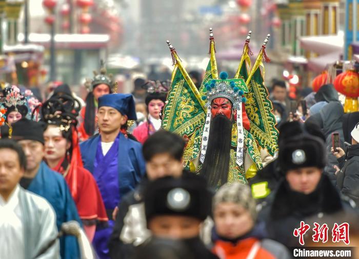 （新春走基层）元宵佳节 乌鲁木齐举办中华民间传统庆典社火展演活动