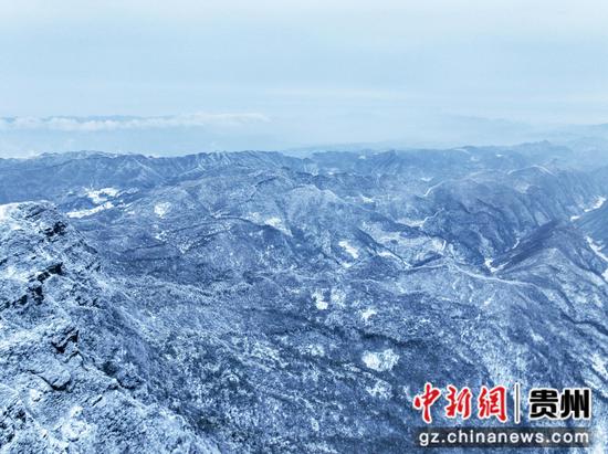 2月26日，在贵州省道真自治县大沙河国家级自然保护区内拍摄的雪景（无人机照片）。