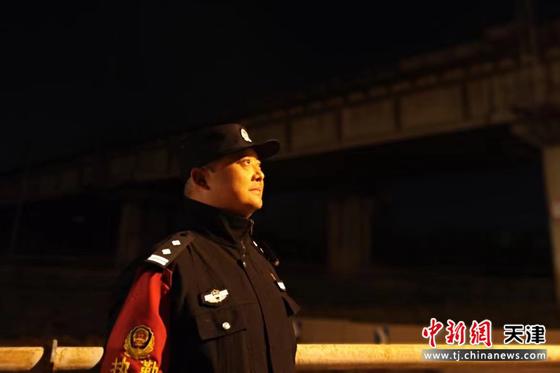 图为秦皇岛站派出所线路民警杜飞。北京铁路公安局天津公安处供图