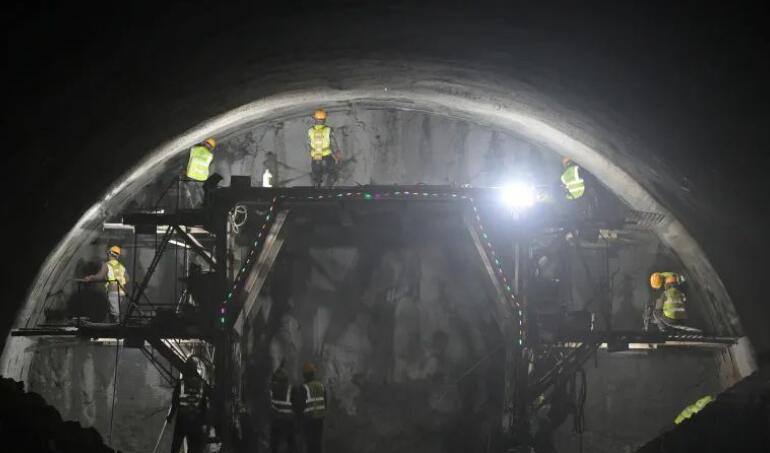 铁门关隧道，预计4月底贯通！
