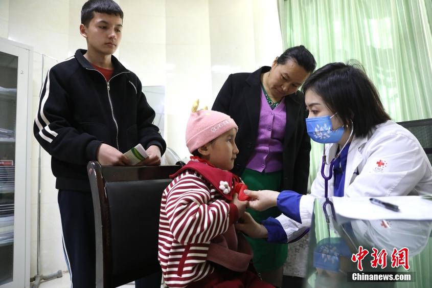 “天使之旅”先心病患儿筛查救助行动走进新疆