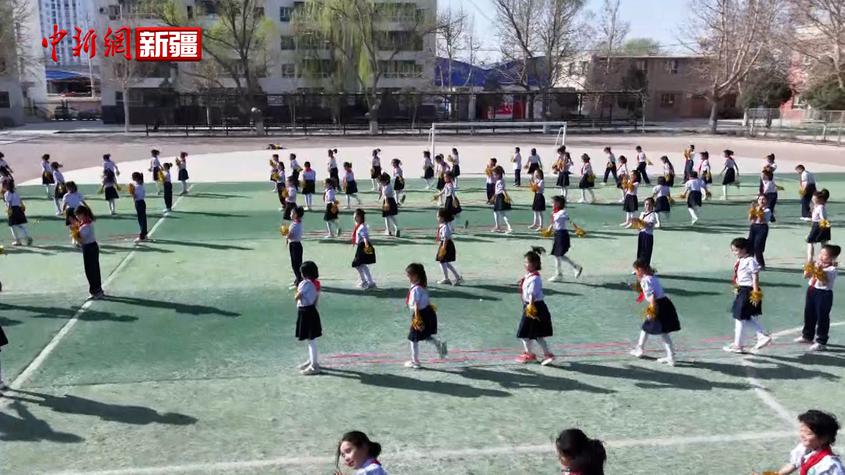 新疆阿克苏市：用多彩社团活动助力学生成长