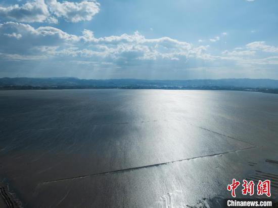 4月1日，图为航拍贵州威宁草海国家级自然保护区。唐哲 摄