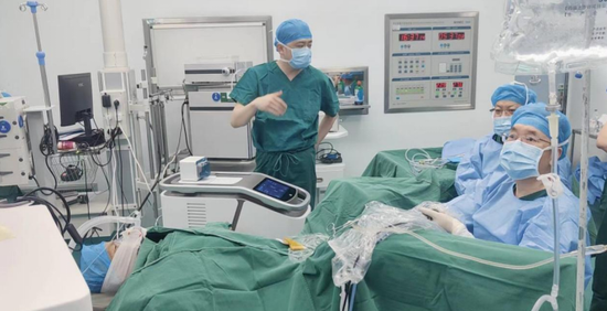 新疆首例蓝激光前列腺剜除术在库车市人民医院顺利开展