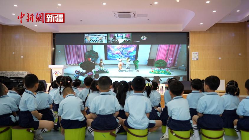 新疆新和县焦作幼儿园开展4.23世界读书日系列活动