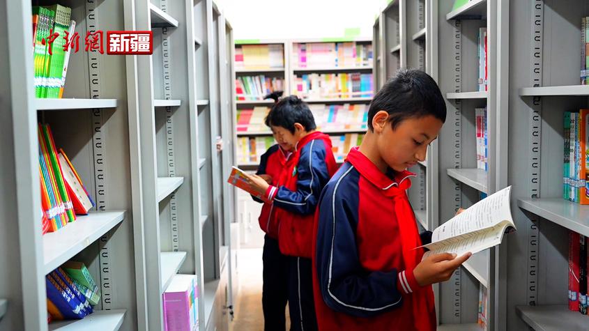 新疆乌什县举行全民阅读活动