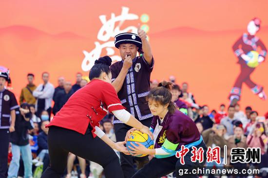 2024年贵州省第一届姑妈篮球邀请赛比赛现场。雷山县委宣传部供图 2024年贵州省第一届姑妈篮球邀请赛比赛现场。雷山县委宣传部供图