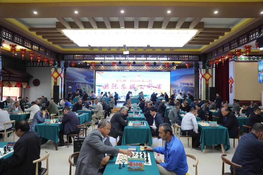 “泰岳杯”自治区第六届国际象棋公开赛圆满落幕！