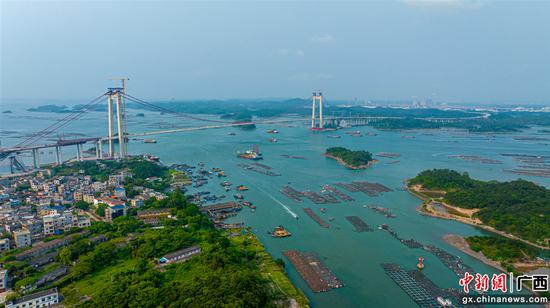 图为南宁分行信贷支持的龙门大桥建设。广西交通投资集团有限公司供图