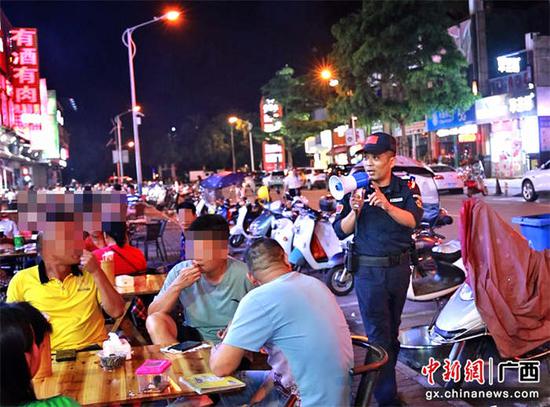 高考前夕，桂林公安机关在全市范围内开展清查整治行动。警方供图