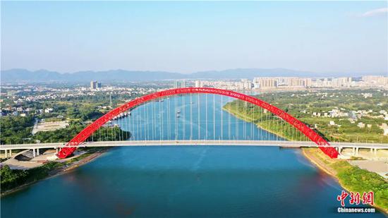 平南三桥。钟健 摄 平南三桥。钟健 摄