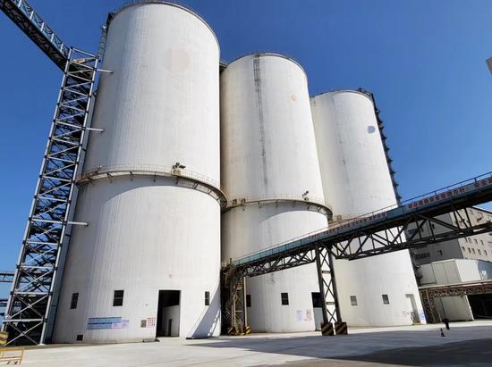 支持企业进口菜籽等重要农产品。