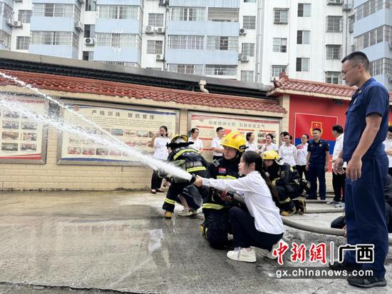 安全知识培训。 安全知识培训。