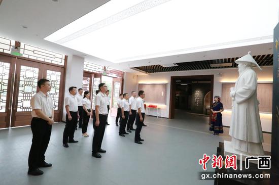 工行河池分行开展党纪学习教育、廉洁文化教育现场学习活动。