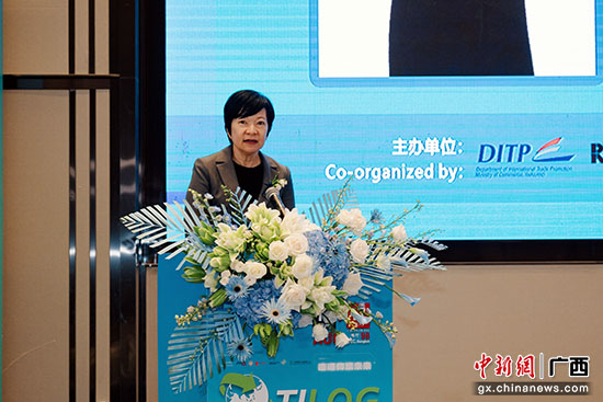 图为泰国商业部国际贸易促进司副司长娜提亚·苏诗达致辞。(泰国驻南宁总领事馆商务处供图)