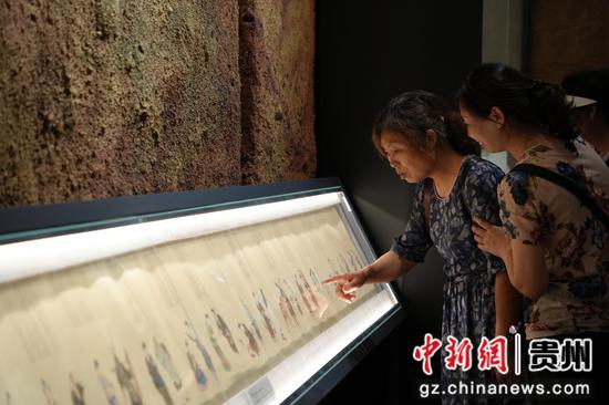 贵州省民族博物馆暑期迎来参观热潮