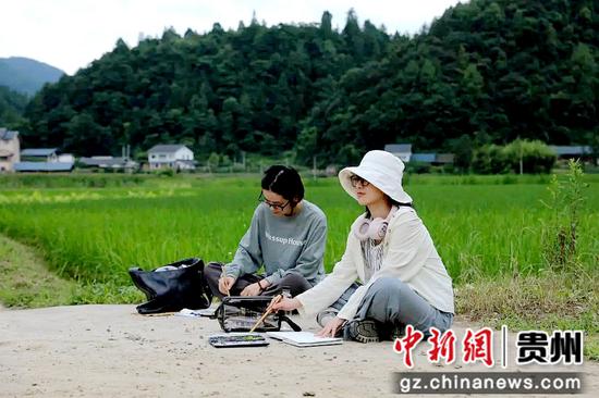学生写生 清华美院提供