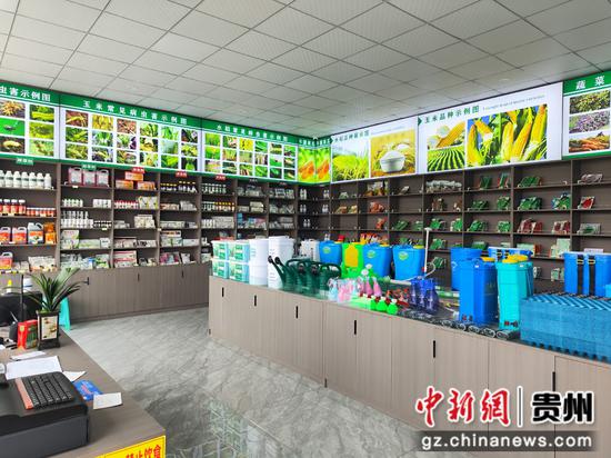 犀牛村现代农事服务中心。田勇 摄 犀牛村现代农事服务中心。田勇 摄