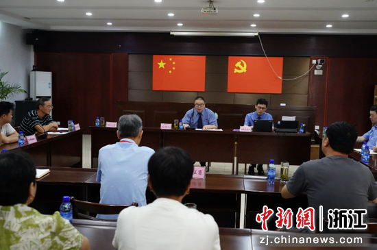 
听证会现场。新市镇供图