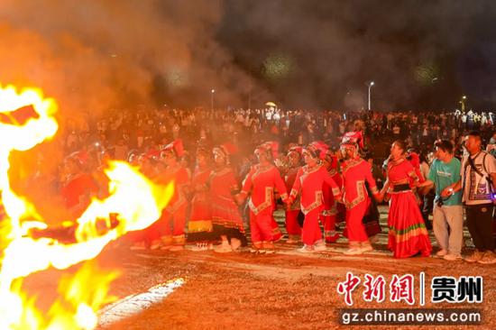 7月29日,篝火狂欢活动。 7月29日,篝火狂欢活动。