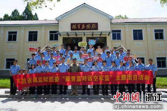 参观现场。施锐供图