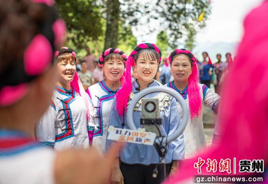 天柱县竹林镇麻阳歌场歌手直播。