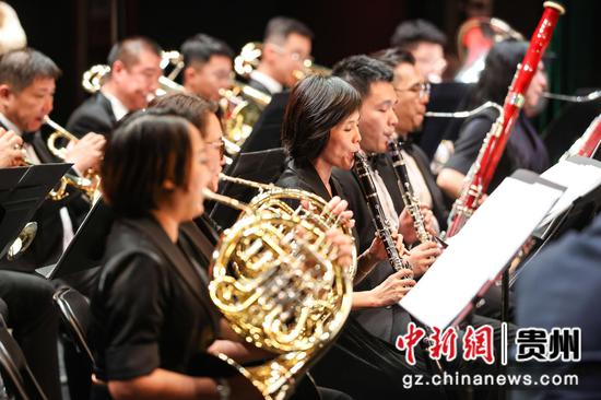 图为演出现场。 瞿宏伦 摄 图为演出现场。 瞿宏伦 摄