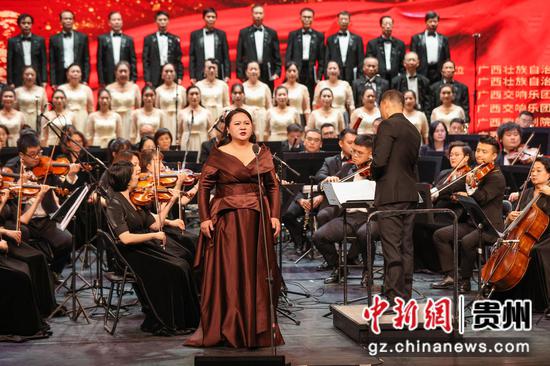 图为演出现场。 瞿宏伦 摄 图为演出现场。 瞿宏伦 摄