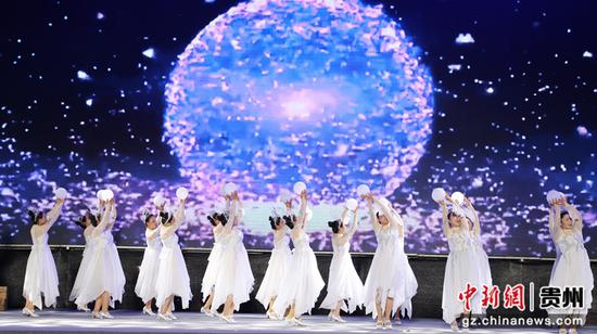 文艺节目表演 文艺节目表演