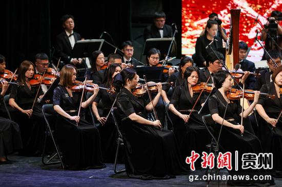 图为演出现场。 瞿宏伦 摄 图为演出现场。 瞿宏伦 摄