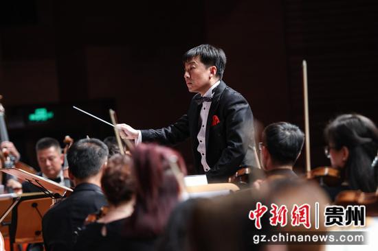 图为演出现场。瞿宏伦 摄