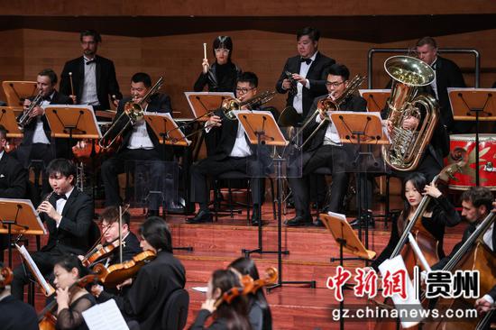 图为演出现场。瞿宏伦 摄