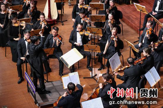 图为演出现场。瞿宏伦 摄